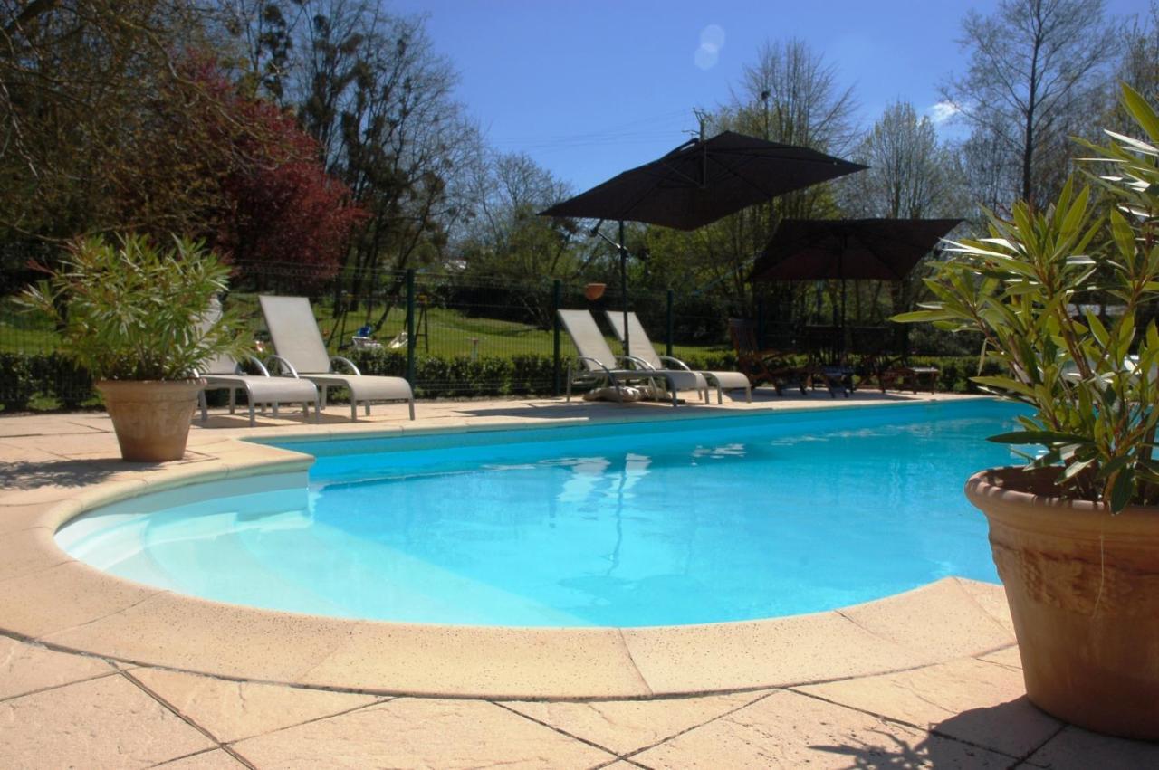 Bed and Breakfast Le Logis Du Pressoir Chambre D'Hotes Bed & Breakfast In Beautiful 18Th Century Estate In The Heart Of The Loire Valley With Heated Pool And Extensive Grounds Les Bois-d'Anjou Exterior foto
